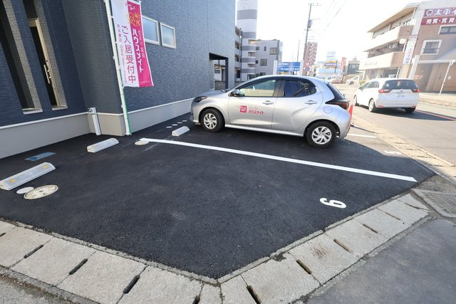 ＩＮＤＩＧＯ　ＢＡＳＥ の駐車場