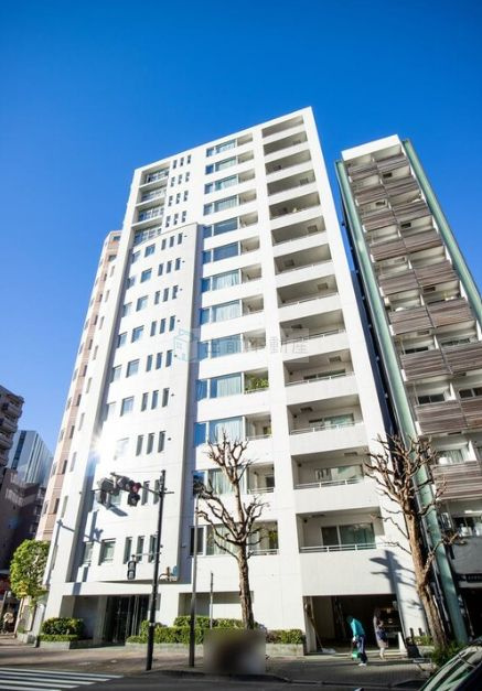 新宿区西新宿５丁目の賃貸マンションの外観