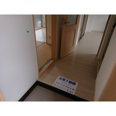 タウニィ小橋の玄関