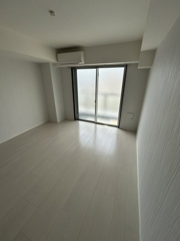 BLANCCOURT塚本の洋室