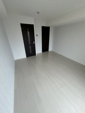 BLANCCOURT塚本の洋室