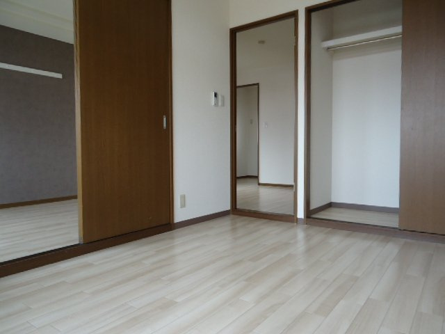 サンライズ１番館の内装|洋室Ｂ