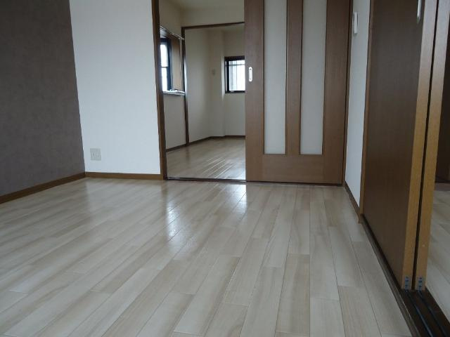 サンライズ１番館の内装|洋室Ａ