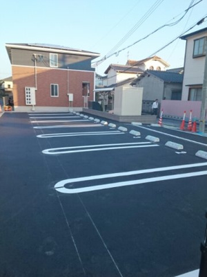 【駐車場】 | リバーガーデン | 駐車場です