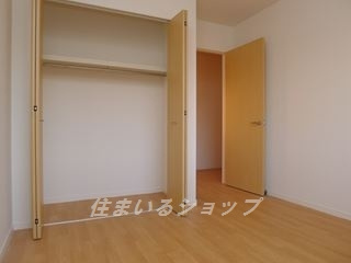 ピトレスク高陽の寝室|クローゼットあり