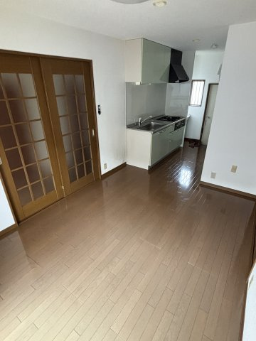 三鷹市井の頭１丁目のアパート