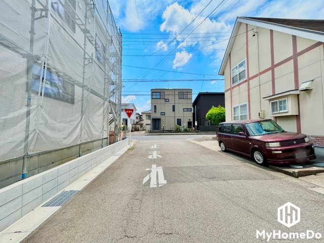 春日井市前並町　6期の前面道路含む現地写真