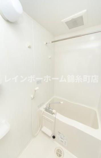 カラーブリアの浴室
