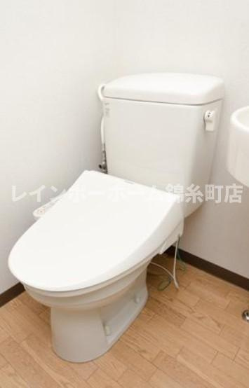 カラーブリアのトイレ