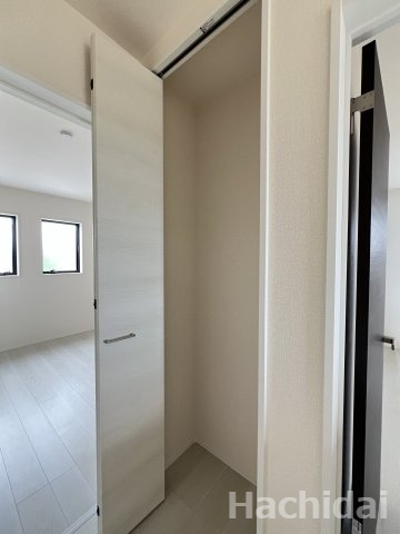 碧南市笹山町3丁目　新築戸建＜1号棟＞の収納|２階ホール収納