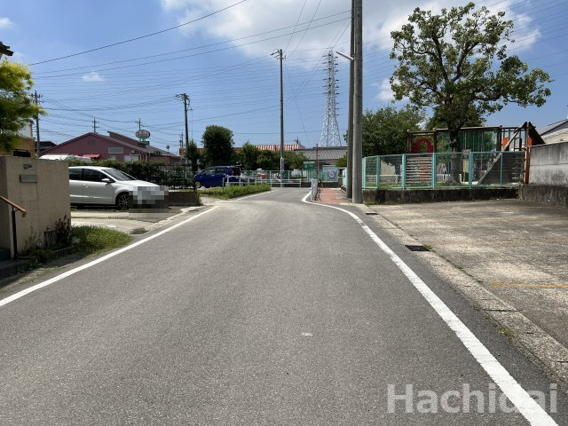 碧南市笹山町3丁目　新築戸建＜1号棟＞の前面道路含む現地写真