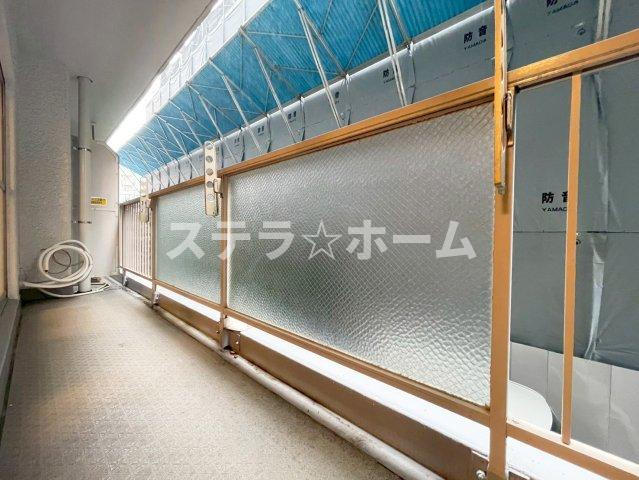 新大阪スカイハイツのバルコニー|バルコニーがあります