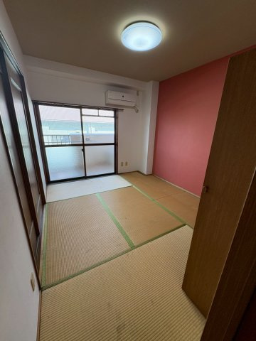 松本マンション５の和室