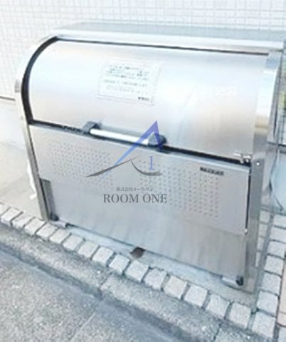 ピュール池袋のその他共用部分|敷地内ごみ置き場です。