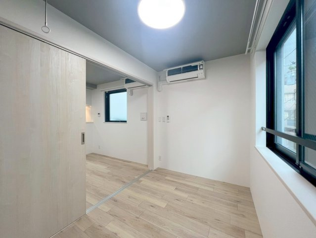 CASA　PIAZZA　西日暮里の居間・リビング