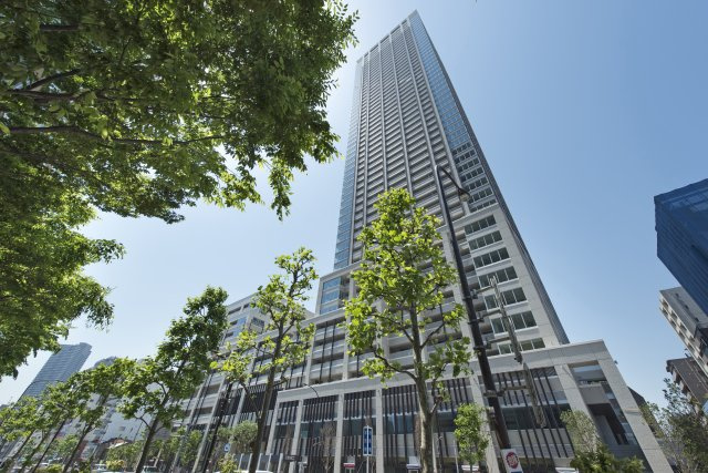 東京メトロ有楽町線/都営大江戸線「月島」駅徒歩1分。