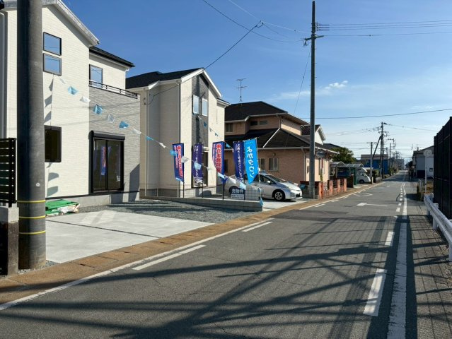 仲介手数料不要　よかタウンBloom菊陽町沖野3丁目２期【菊陽西小・武蔵ケ丘中】の前面道路含む現地写真