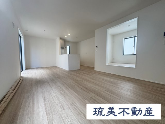 沖縄市知花（全5棟）B号棟