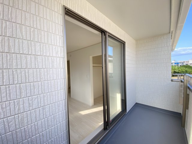 沖縄市知花（全5棟）B号棟のバルコニー|※同仕様写真です