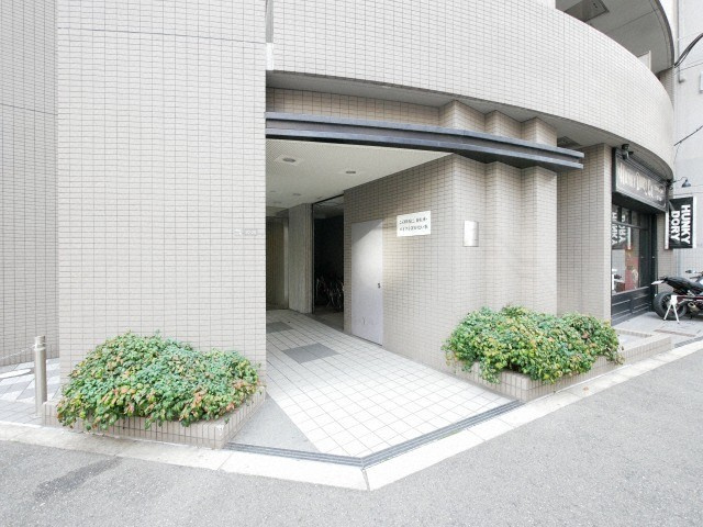アンシャンテ南堀江のエントランス