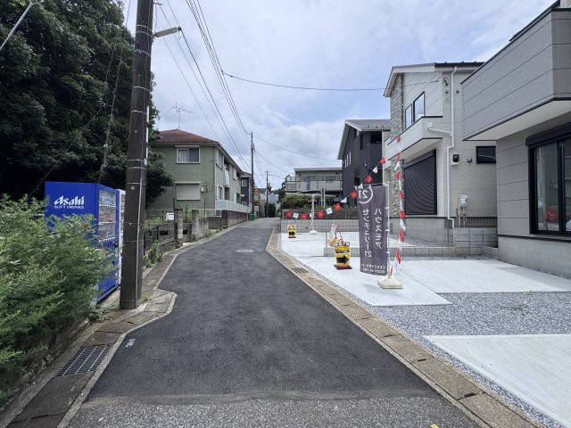 松戸市平賀新築戸建（平賀10期）の前面道路含む現地写真|東側前面道路