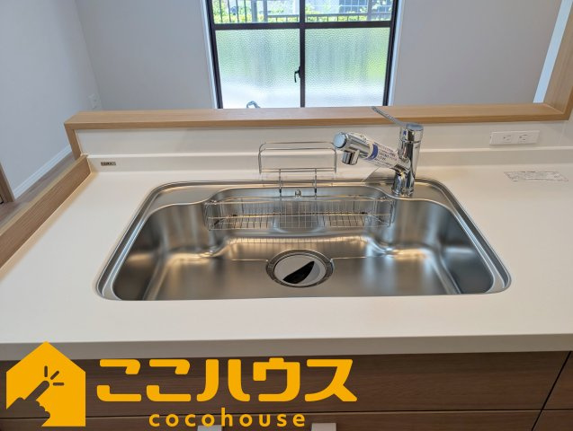 マンション長田11のキッチン|洗い物のしやすいワイドシンク