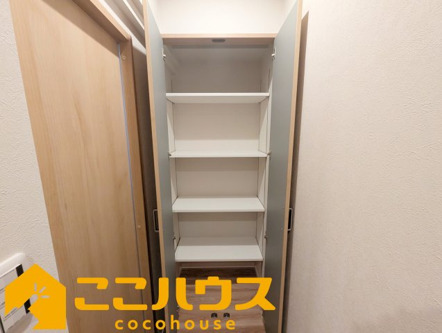マンション長田11の収納|廊下収納もございます♪