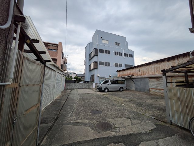 西岡シャッターガレージ