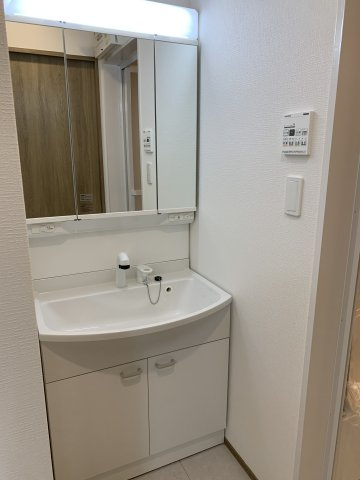 大久保町西島　新築一戸建ての独立洗面台