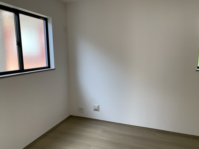 大久保町西島　新築一戸建ての洋室