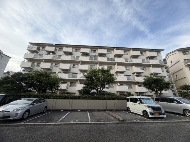 研究学園（６）団地530号棟