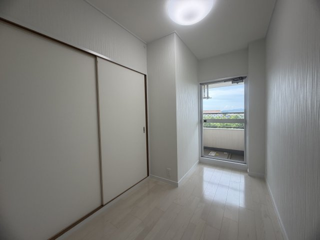 研究学園（６）団地530号棟の収納