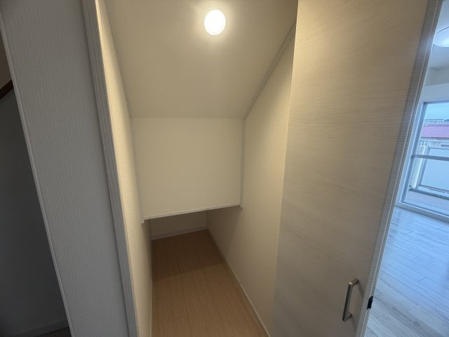 研究学園（６）団地530号棟の収納