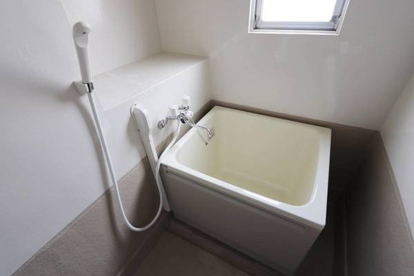 ビレッジハウス高屋1号棟の浴室|ビレッジハウスの同一物件・同一タイプの間取りの写真です