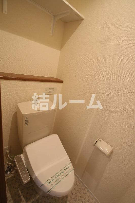 板橋区蓮根１丁目の賃貸マンションのトイレ