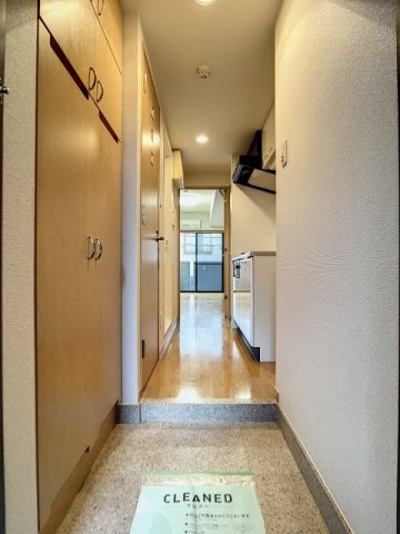 ルーブル小石川弐番館の玄関|※反転タイプ