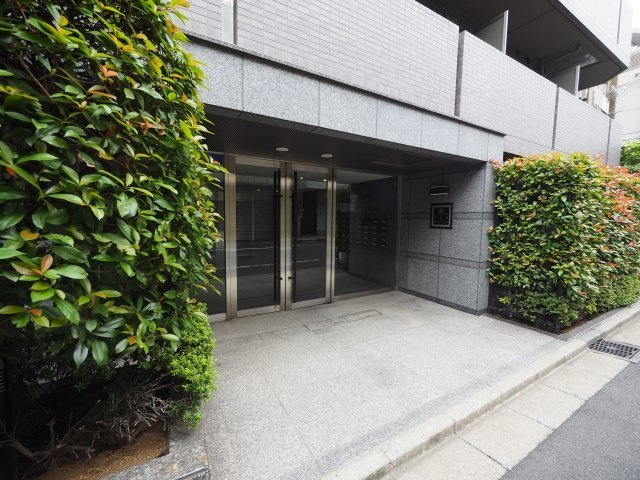 ルーブル小石川弐番館のエントランス|ルーブル小石川弐番館