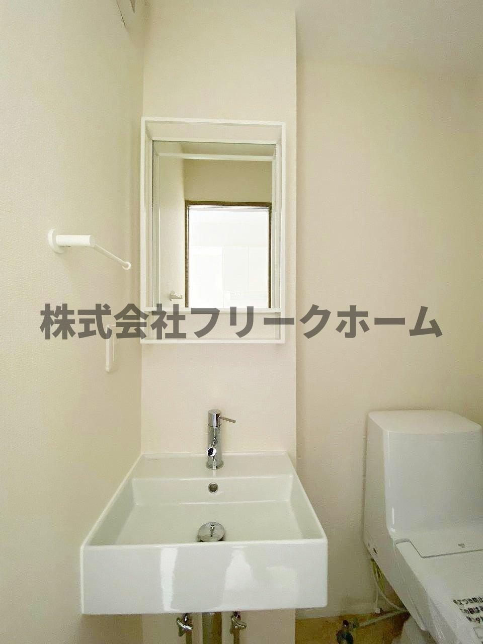 小金井市貫井南町４丁目のアパートの洗面所