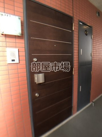 ブライズ亀戸の玄関