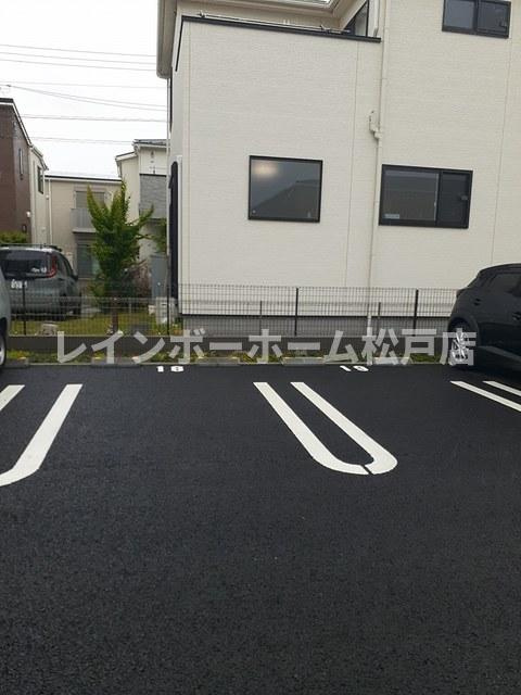 【非対面対応】接客・申込・契約オンライン！LINE×相談可！の駐車場|駐車スペースもあります
