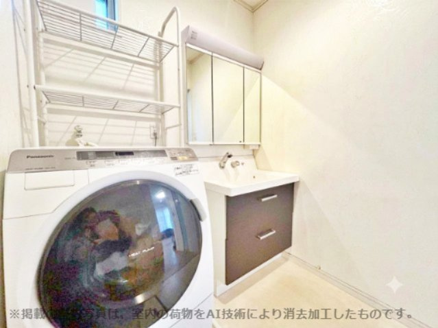 中古戸建　篠町馬堀北垣内の独立洗面台