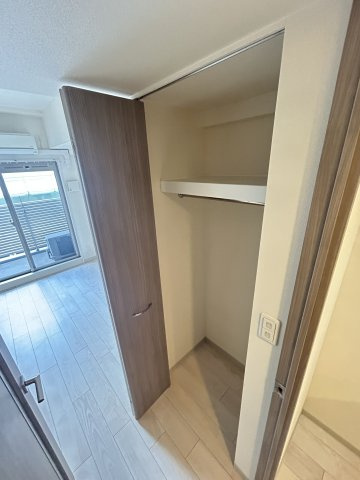 プレサンス南森町駅前の収納