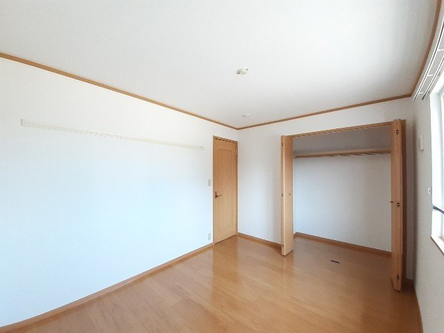 ソレーユ上曽根Ａの収納|こまごまとしたものを収納できそうですね