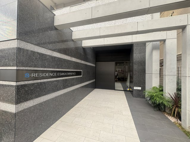 S-RESIDENCE江坂Eminenceのエントランス