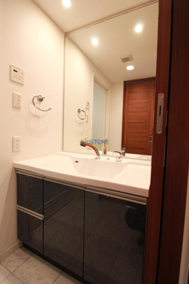 【独立洗面台】 | リーガル京町堀