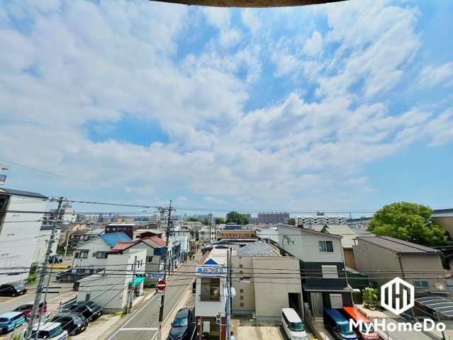 守山グリーンハイツの展望|視界を遮る高い建物がなく、開放的な眺望を楽しむことができます。