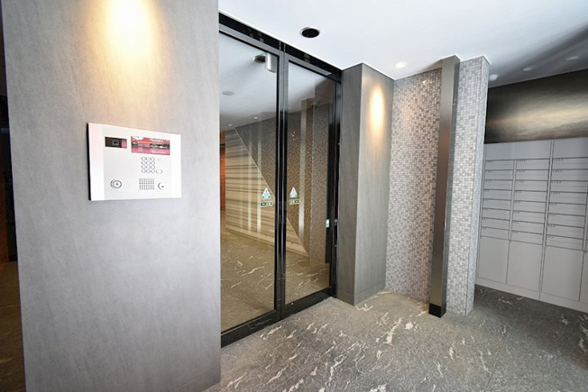 【エントランス】ファーストフィオーレ東梅田