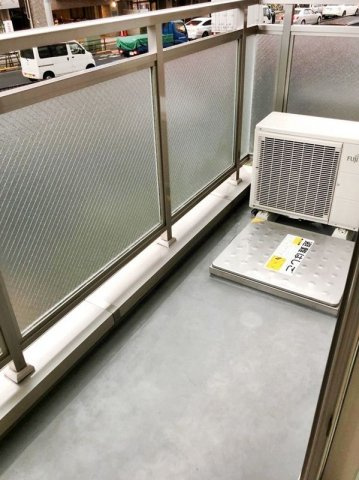 b’CASA西日暮里のバルコニー