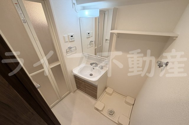 フォーリアライズ大阪ミッテの洗面所