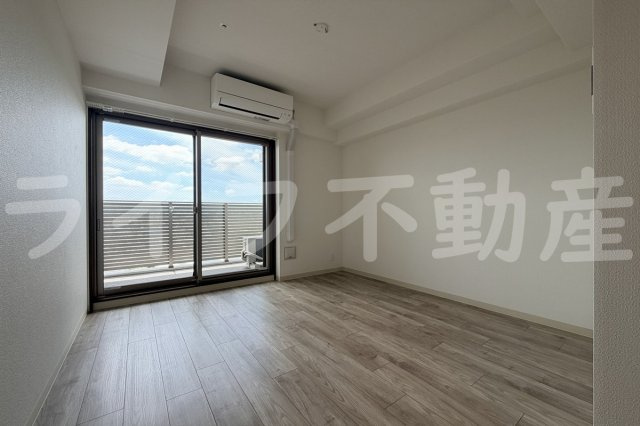 フォーリアライズ大阪ミッテの内装|おしゃれなリビングです